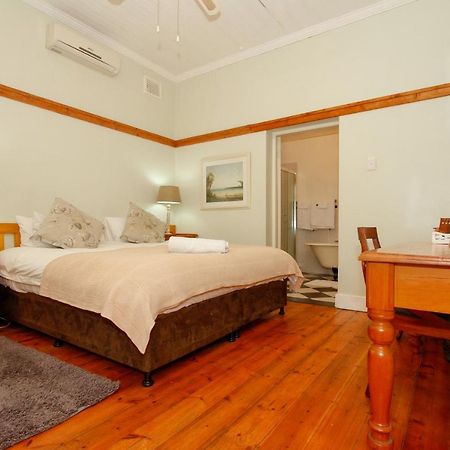 Coweys Corner Bed & Breakfast Durban Exterior photo