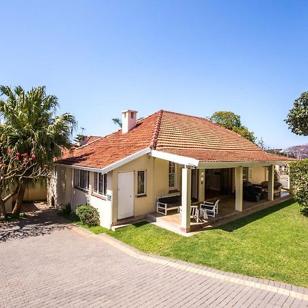 Coweys Corner Bed & Breakfast Durban Exterior photo