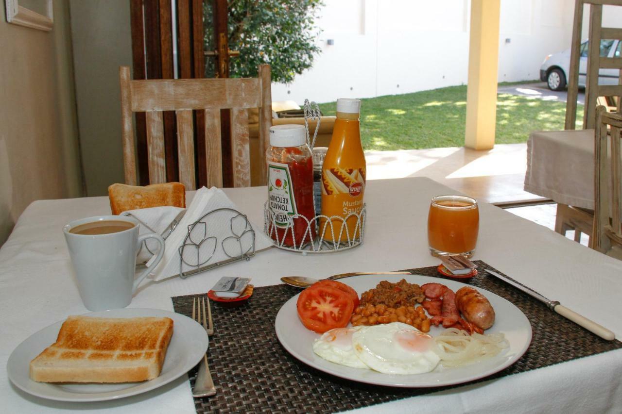 Coweys Corner Bed & Breakfast Durban Exterior photo