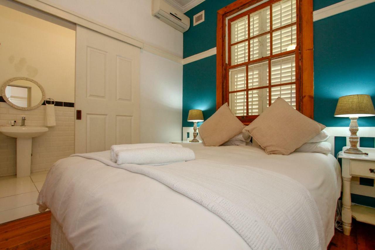 Coweys Corner Bed & Breakfast Durban Exterior photo