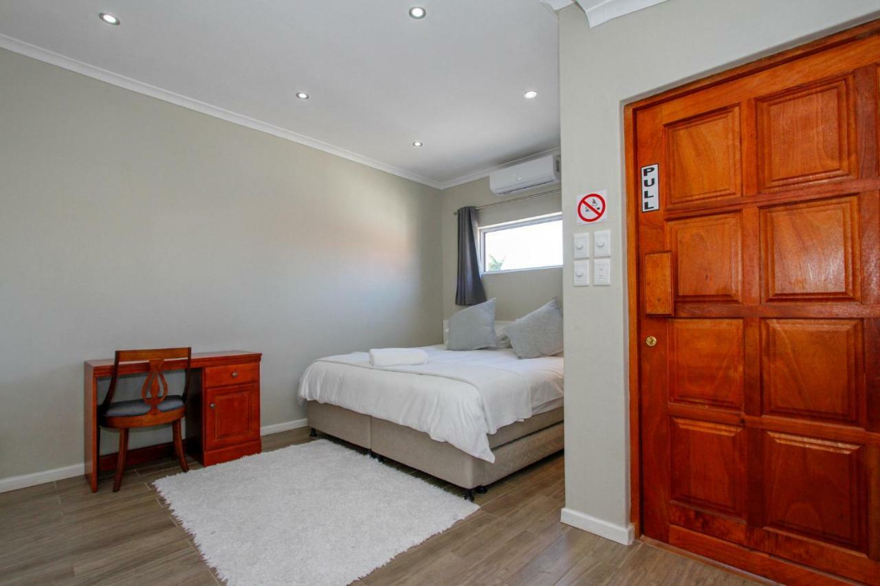 Coweys Corner Bed & Breakfast Durban Exterior photo