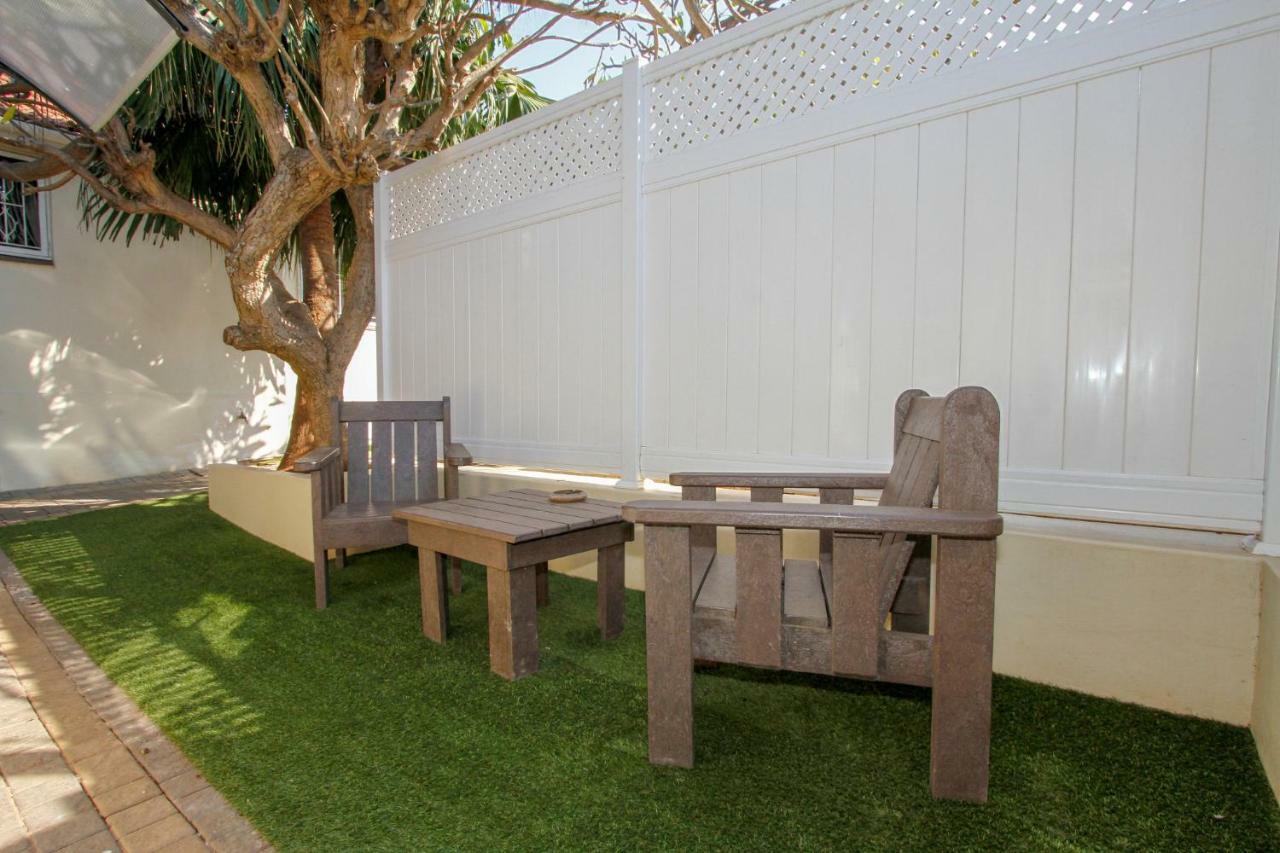 Coweys Corner Bed & Breakfast Durban Exterior photo